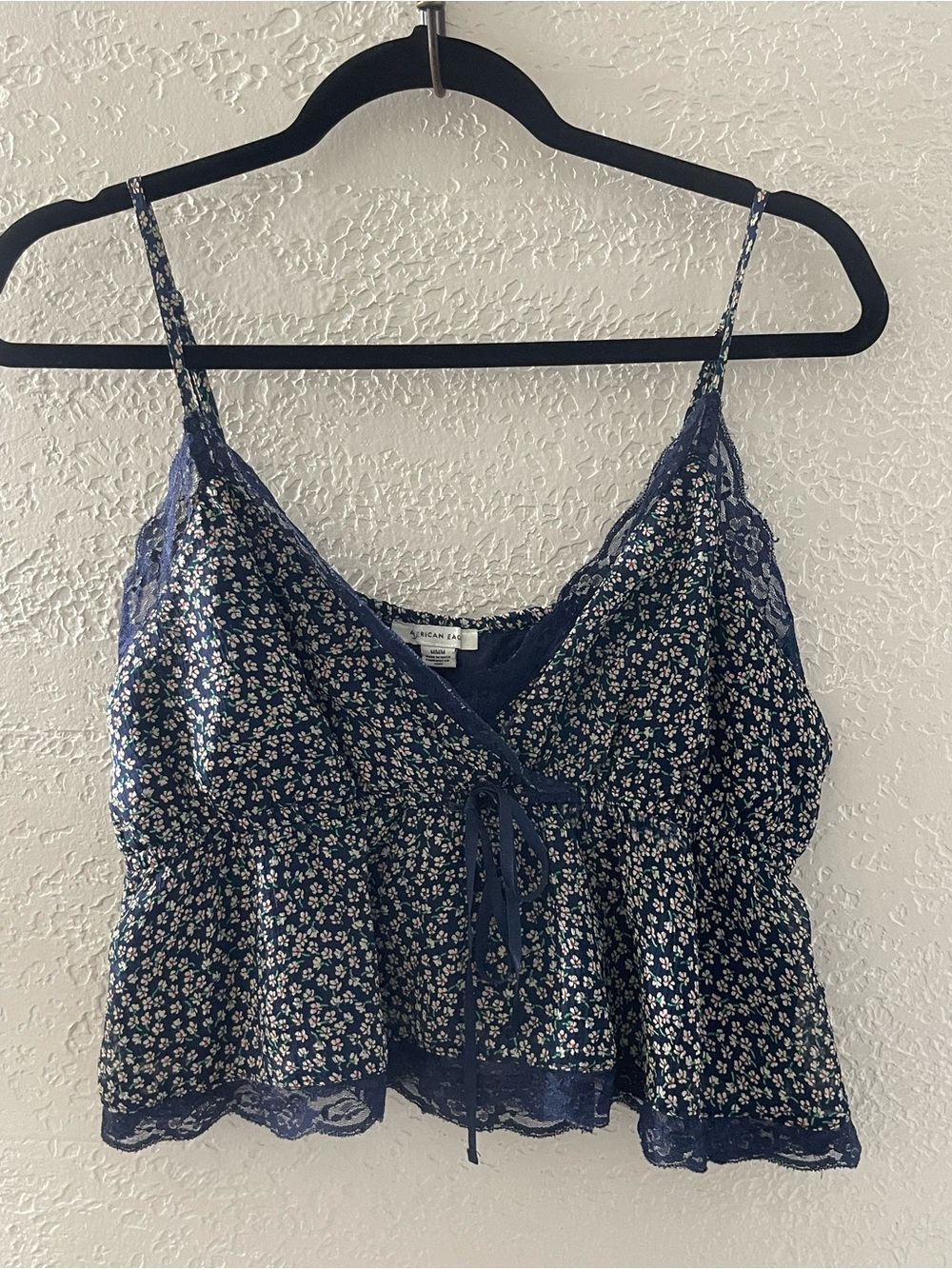 American Eagle Outfitters Women’s Navy Floral Lace-Trim Cami Medium